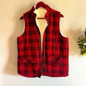 Maurice’s Shearling flannel vest, red/black , faux fur, wool blend women’s L
